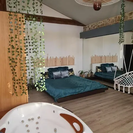 Chez Pam Agreable D'hote Pour Les Amoureux Bed & Breakfast 3*